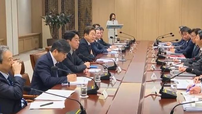 President Lee: “We will expedite the supplementary budget in order to revive the economy and stimulate consumption.”